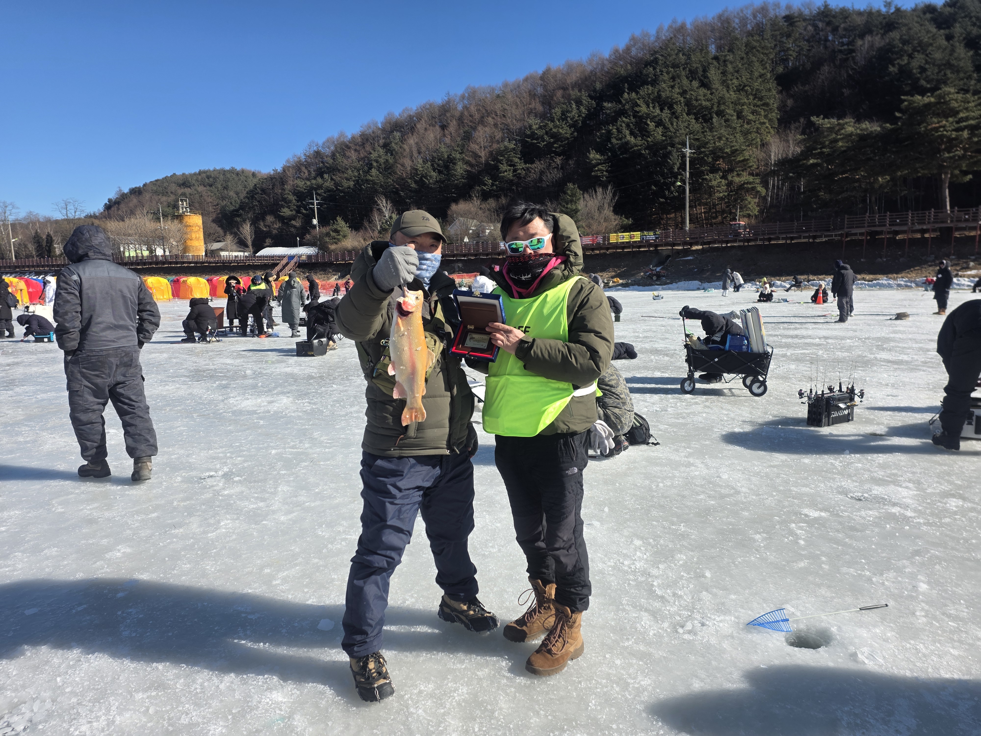 1월 23일 <1번낚시터> 황금송어잡다